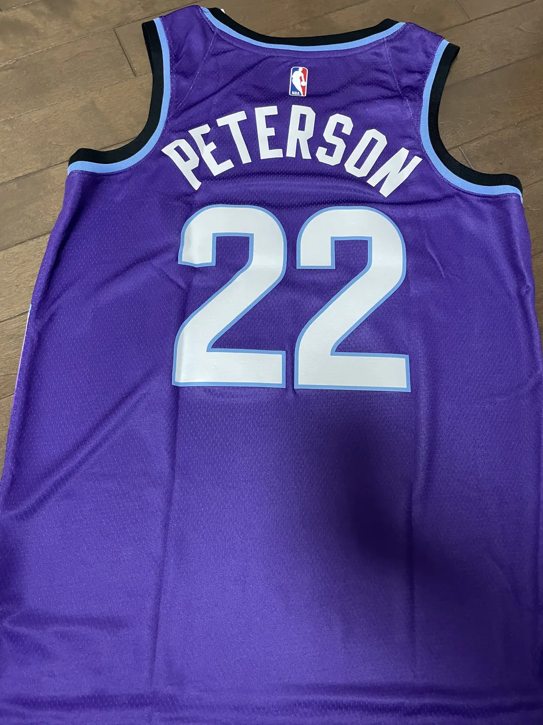 ユタ・ジャズのジャージー裏面。PETERSON 22